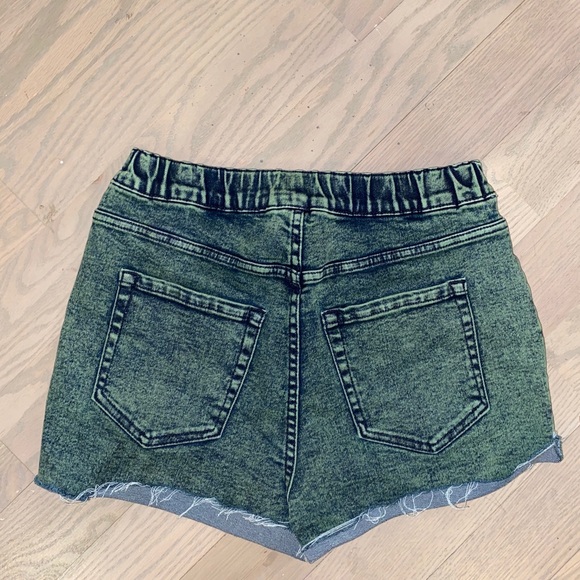 green jean shorts - Picture 4 of 4